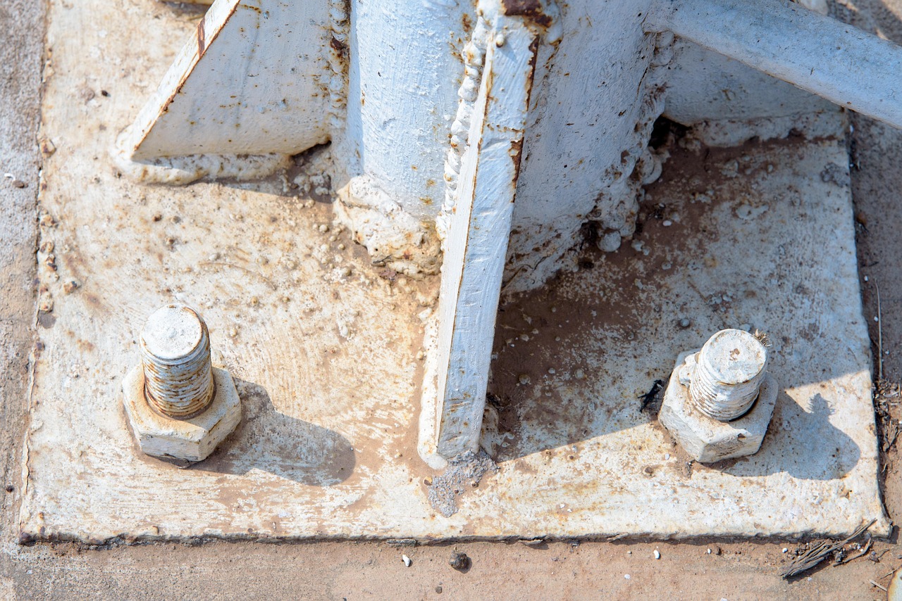 Plat Besi Hitam dengan Ketebalan Variatif, Pilih Sesuai Kebutuhan Proyek